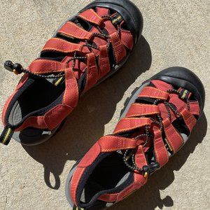 Keen Waterproof Sport Shoes | Women Size 10